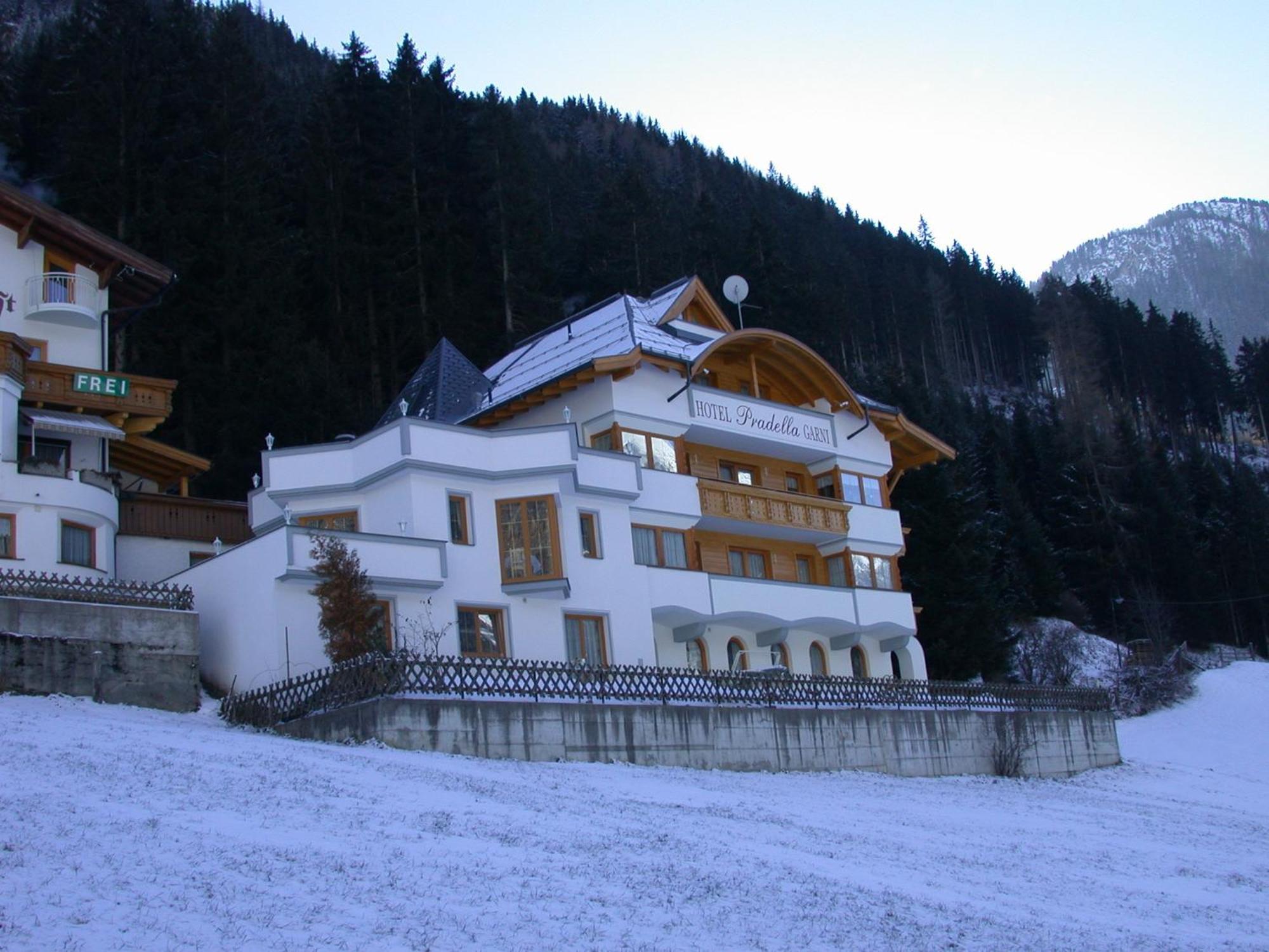 Hotel Garni Pradella Ischgl Kültér fotó
